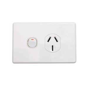 Clipsal Classic C2000 Single GPO Power Point Horizontal 20A White Electric | C2015/20-WE