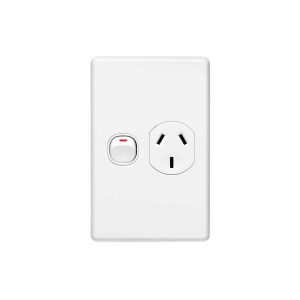 Clipsal Classic C2000 Single GPO Power Point Vertical 10A White Electric | C2015V-WE