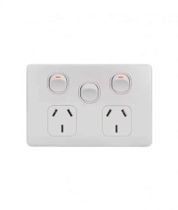 Trader Flat Cat Double GPO Power Point With Extra Removable Switch Horizontal 10A White | FLPPSW2G