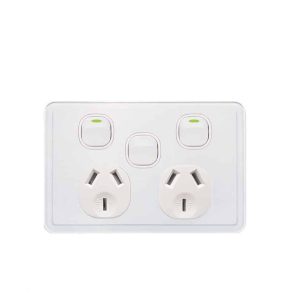 Trader Senoa Simple Double GPO Power Point With Extra Switch Horizontal 10A White | SENPPSW2G